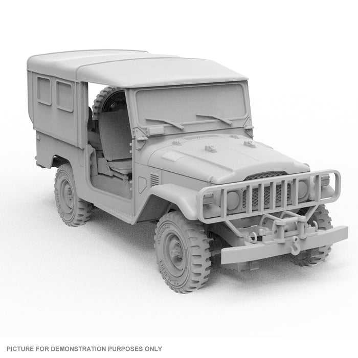 AK Interactive - 1/35 Scale Models - FJ43 SUV WITH SOFT TOP IDF & LAF