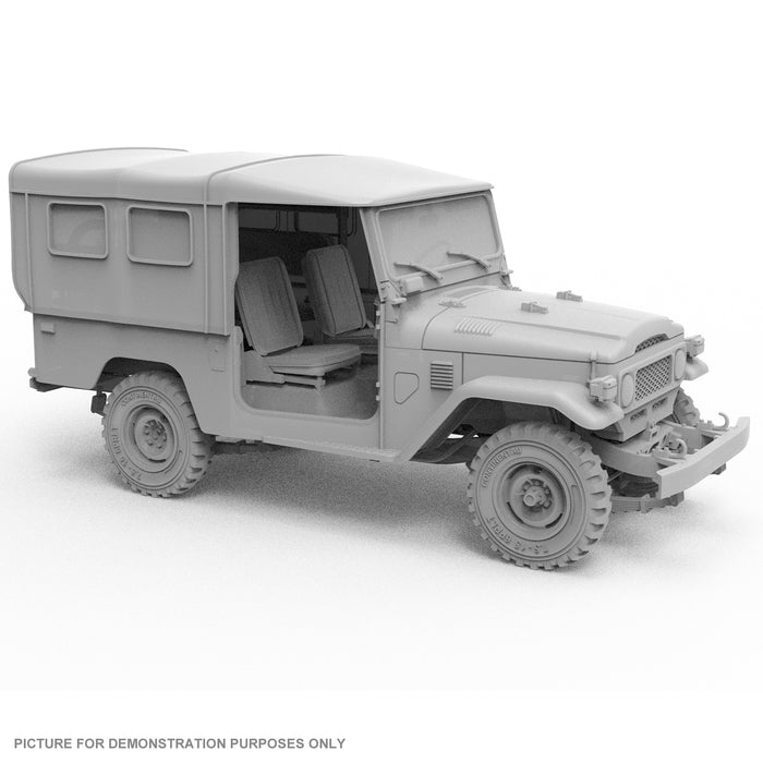 AK Interactive - 1/35 Scale Models - FJ43 SUV WITH SOFT TOP IDF & LAF